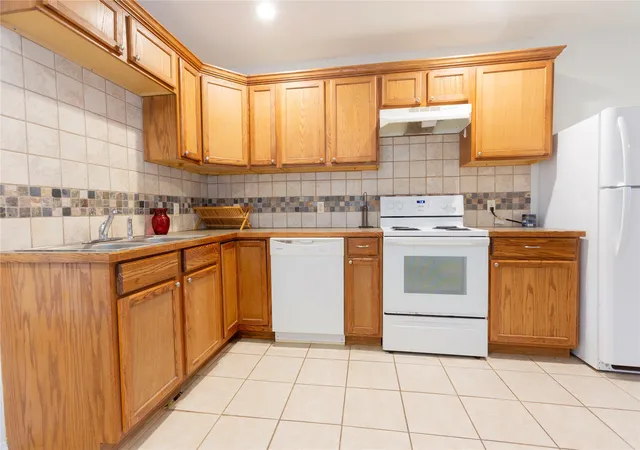 Photo 3 of Single family home for sale at 246 Country Club Blvd N, Canadian, OK 74425 | MLS# 2630637 | Listing updated on 2026-10-02