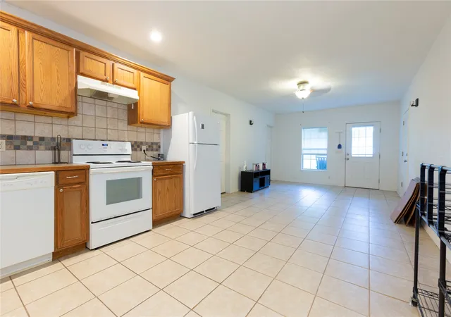 Photo 4 of Single family home for sale at 246 Country Club Blvd N, Canadian, OK 74425 | MLS# 2630637 | Listing updated on 2026-10-02