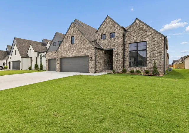 Photo 2 of Single family home for sale at 5904 E 127th St S, Tulsa, OK 74008 | MLS# 2631381 | Listing updated on 2026-08-25