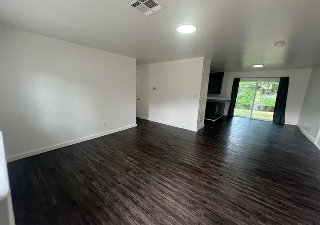 Photo 2 of Single family home for sale at 1118 S Date Ave, Broken Arrow, OK 74012 | MLS# 2631446 | Listing updated on 2026-08-25