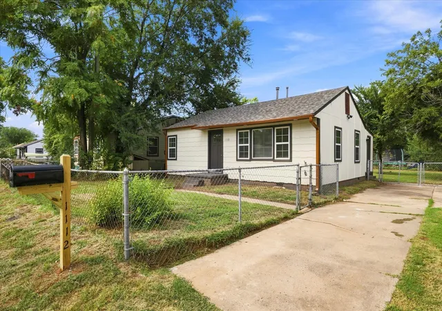 Photo 1 of Single family home for sale at 1112 S 53rd West Ave, Tulsa, OK 74127 | MLS# 2630599 | Listing updated on 2026-08-26