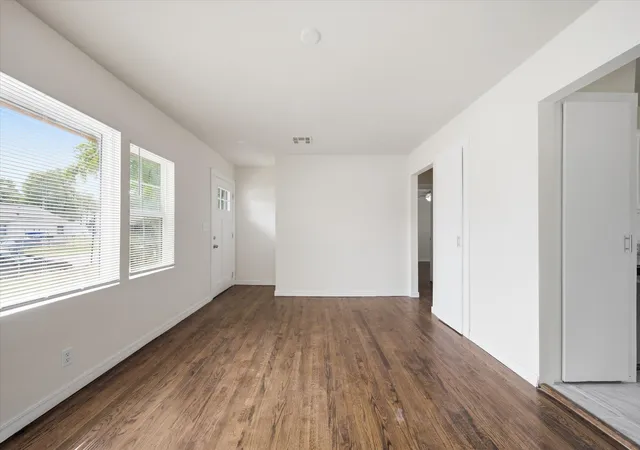 Photo 4 of Single family home for sale at 1112 S 53Rd West Ave, Tulsa, OK 74127 | MLS# 2630599 | Listing updated on 2026-08-26