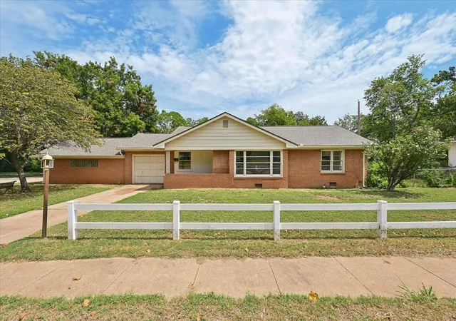 Photo 1 of Sale Pending at 1523 N Washington St, Stillwater, OK 74075 | MLS# 2631503 | Listing updated on 2026-08-28