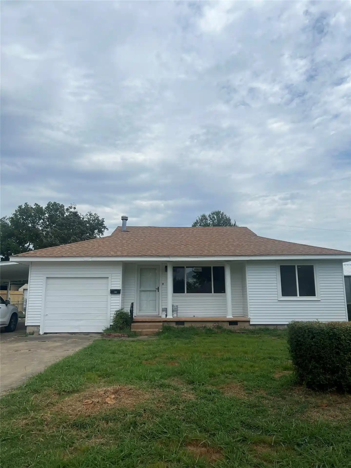 Photo 1 of Sale Pending at 511 N Hodge St, Sapulpa, OK 74066 | MLS# 2631399 | Listing updated on 2026-10-26