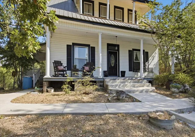 Photo 3 of Single family home for sale at 407 Seven Springs, Tishomingo, OK 73460 | MLS# 2631493 | Listing updated on 2026-08-26