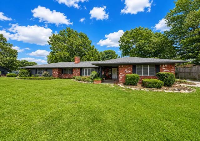 1st image of 824 Virginia Ln, Ardmore, OK 73401 | MLS# 2631552