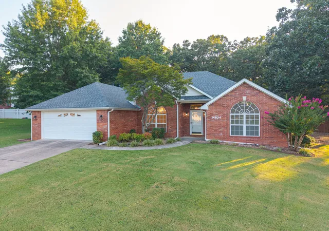 1st image of 9804 Broadwell, Fort Smith, AR 72908 | MLS# 2628869