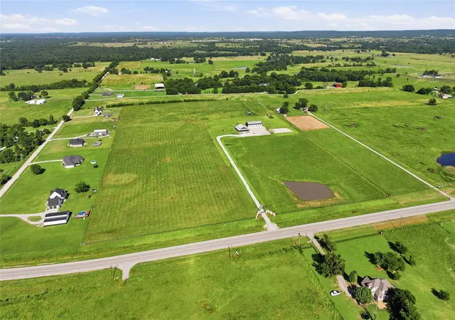 Photo 4 of Sale Pending at 160 Alt Hwy 75, Mounds, OK 74047 | MLS# 2631572 | Listing updated on 2026-09-18