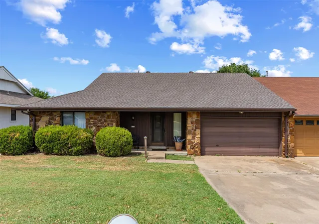 Photo 1 of Single family home for sale at 6716 Abbey Rd, Bartlesville, OK 74006 | MLS# 2631426 | Listing updated on 2026-08-26