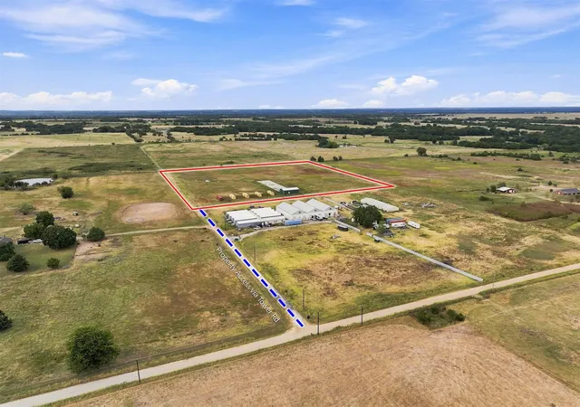 2nd image of 180 Tower Rd, Bokchito, OK 74726 | MLS# 2631353
