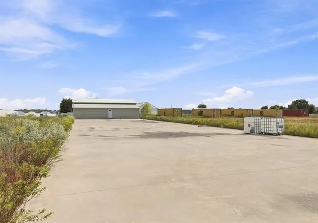 4th image of 180 Tower Rd, Bokchito, OK 74726 | MLS# 2631353