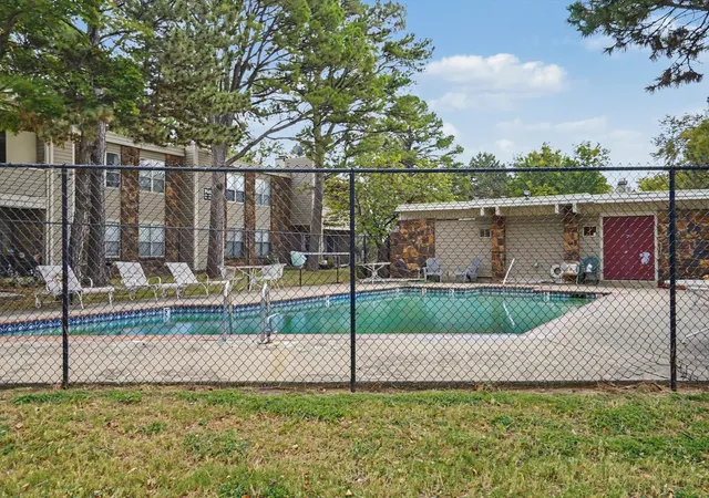 Listing Photo 2 - Condo for sale in building located at 7321 S 104th Ave, Tulsa, OK 74136 - Unit #219