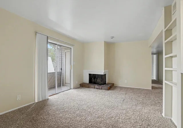 Listing Photo 4 - Condo for sale in building located at 7321 S 104th Ave, Tulsa, OK 74136 - Unit #219