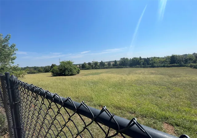 Photo 3 of Sale Pending at 18303 N 113th Eastavenue, Collinsville, OK 74021 | MLS# 2631600 | Listing updated on 2026-08-27