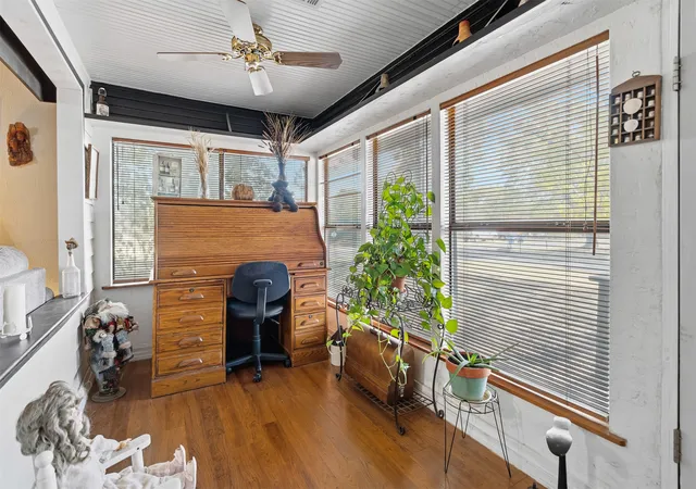 Photo 3 of Single family home for sale at 401 S 10th St, Comanche, OK 73529 | MLS# 2631403 | Listing updated on 2026-10-06