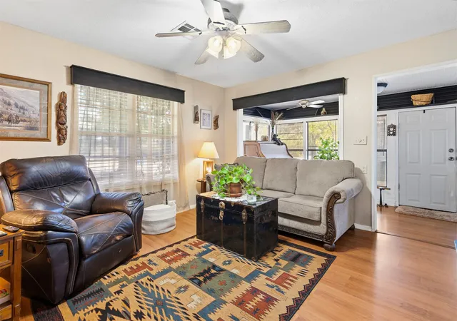 Photo 4 of Single family home for sale at 401 S 10Th St, Comanche, OK 73529 | MLS# 2631403 | Listing updated on 2026-10-06