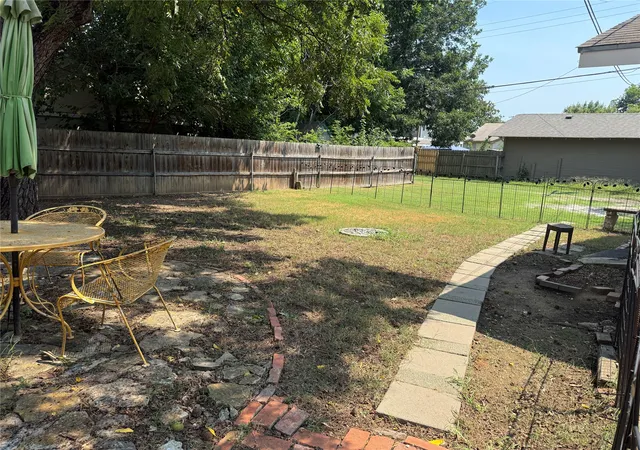 Photo 4 of Single family home for sale at 1306 Mclish Sw, Ardmore, OK 73401 | MLS# 2631644 | Listing updated on 2026-10-07