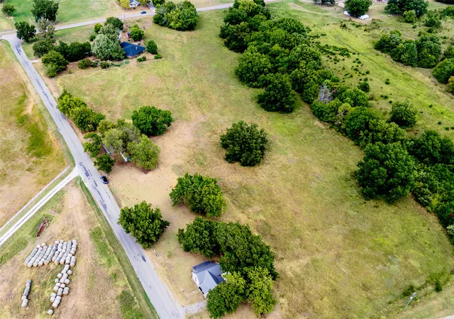 3rd image of 2 County Road 3520, Ada, OK 74820 | MLS# 2631617