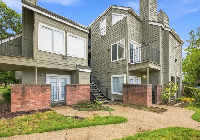 Photo 1 of Condo for sale at 1730 E 67th St #301, Tulsa, OK 74136 | MLS# 2631663 | Listing updated on 2026-08-27