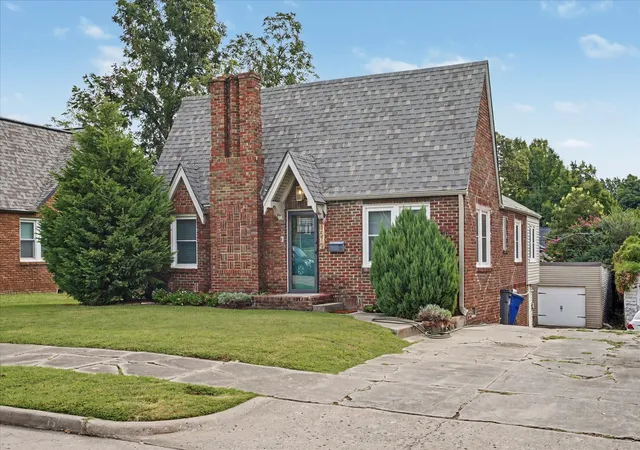 Photo 2 of Single family home for sale at 1519 S Lewis Pl, Tulsa, OK 74104 | MLS# 2631616 | Listing updated on 2026-08-27