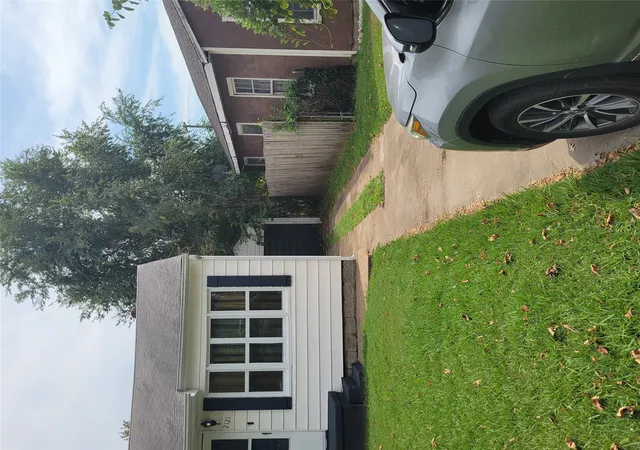 Photo 2 of Single family home for sale at 2121 Monta, Muskogee, OK 74402 | MLS# 2631675 | Listing updated on 2026-08-27