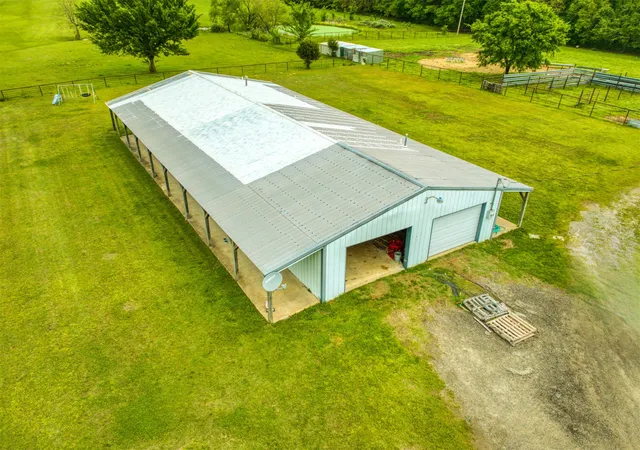 Photo 2 of Single family home for sale at 19490 Hwy 113, Canadian, OK 74425 | MLS# 2631684 | Listing updated on 2026-08-27