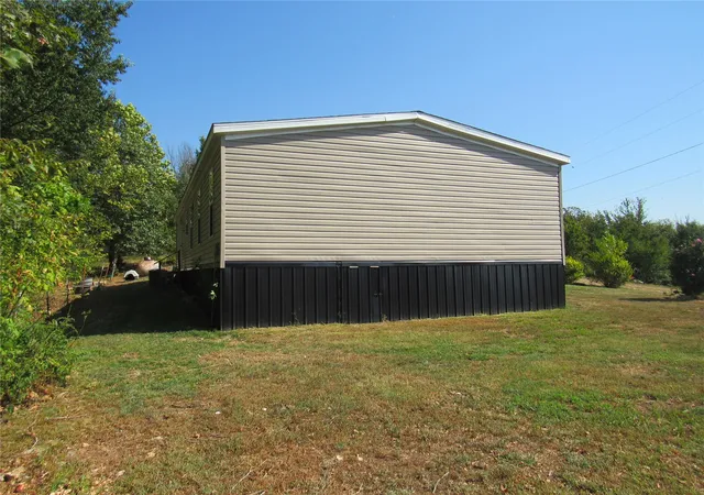 Photo 3 of Manufactured home for sale at 86048 4735 Rd, Stilwell, OK 74960 | MLS# 2631693 | Listing updated on 2026-08-27