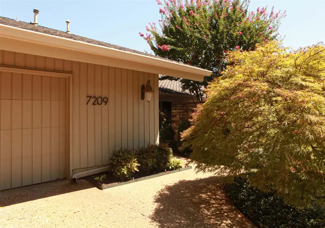 Photo 3 of Single family home for sale at 7209 S Gary Pl #10N, Tulsa, OK 74136 | MLS# 2630929 | Listing updated on 2026-08-27