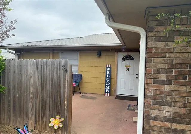 Photo 2 of Multi family home for sale at 101 Doris Dr #4 units, Sallisaw, OK 74955 | MLS# 2631731 | Listing updated on 2026-08-27
