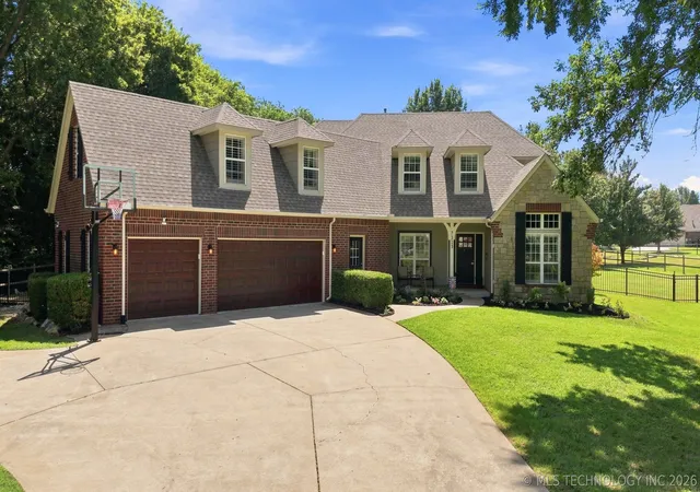 Photo 2 of Sale Pending at 7313 N 199th East Eastavenue, Owasso, OK 74055 | MLS# 2631742 | Listing updated on 2026-09-15