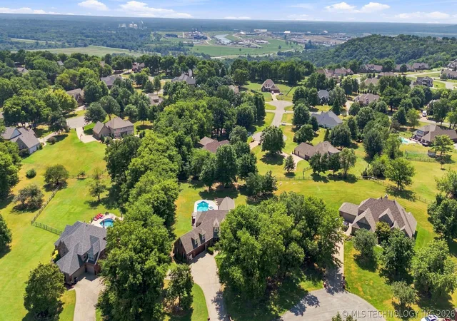Photo 3 of Sale Pending at 7313 N 199th East Eastavenue, Owasso, OK 74055 | MLS# 2631742 | Listing updated on 2026-09-15