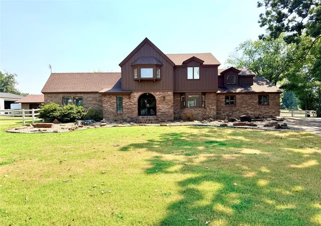 Single family home for sale at 405 Pryor Ave, Pocola, OK 74902 | MLS# 2631778