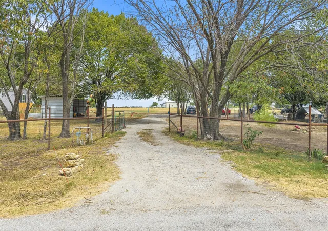 43rd image of 32 Forest Lane Rd, Ardmore, OK 73401 | MLS# 2631775
