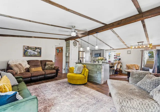 Photo 3 of Manufactured home for sale at 32 Forest Lane Rd, Ardmore, OK 73401 | MLS# 2631775 | Listing updated on 2026-08-27
