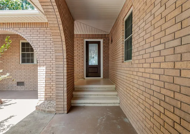 Photo 2 of Single family home for sale at 104269 Hwy 64 B, Muldrow, OK 74948 | MLS# 2631272 | Listing updated on 2026-08-27