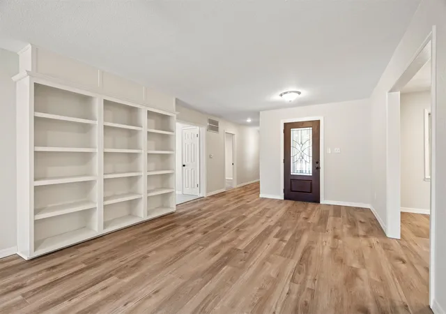 Photo 4 of Single family home for sale at 104269 Hwy 64 B, Muldrow, OK 74948 | MLS# 2631272 | Listing updated on 2026-08-27