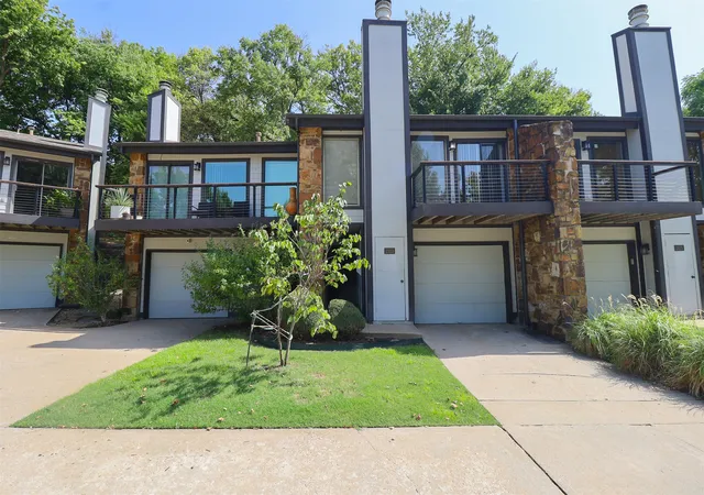 Photo 2 of Condo for sale at 1523 Riverside Dr #1523, Tulsa, OK 74119 | MLS# 2631789 | Listing updated on 2026-10-09