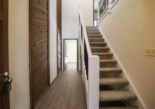 Photo 3 of Condo for sale at 1523 Riverside Dr #1523, Tulsa, OK 74119 | MLS# 2631789 | Listing updated on 2026-10-09