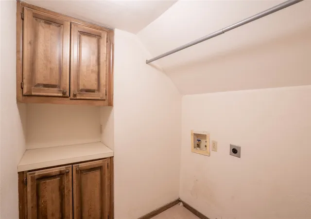 Listing Photo 4 - Condo for sale in building located at 1523 Riverside Dr, Tulsa, OK 74119 - Unit #1523