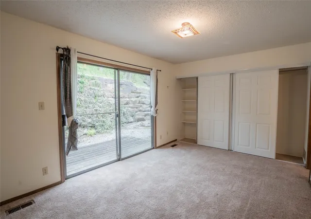 Listing Photo 5 - Condo for sale in building located at 1523 Riverside Dr, Tulsa, OK 74119 - Unit #1523