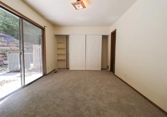Listing Photo 5 - Condo for sale in building located at 1523 Riverside Dr, Tulsa, OK 74119 - Unit #1523