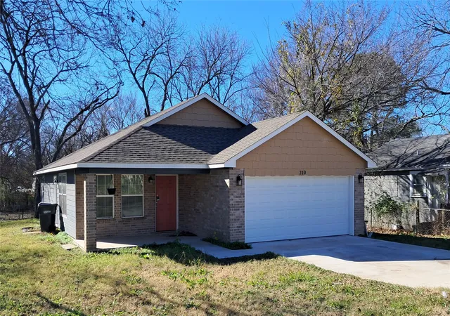 1st image of 210 9th Se, Ardmore, OK 73401 | MLS# 2631822