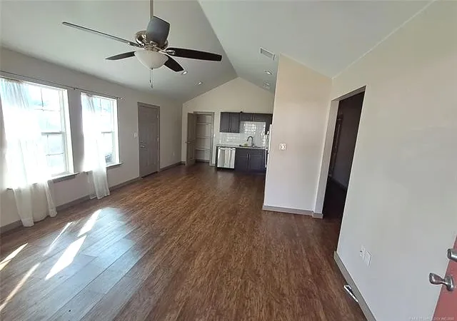 2nd image of 210 9th Se, Ardmore, OK 73401 | MLS# 2631822