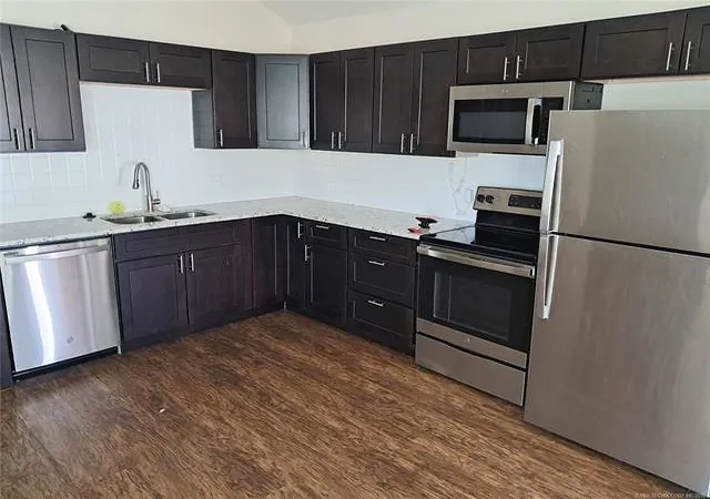 Photo 3 of Single family home for sale at 210 9th Se, Ardmore, OK 73401 | MLS# 2631822 | Listing updated on 2026-08-28