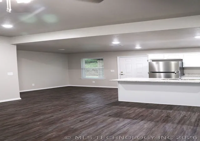 Photo 3 of Single family home for sale at 686 W 6Th St, Atoka, OK 74525 | MLS# 2631833 | Listing updated on 2026-09-22