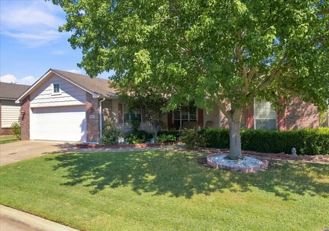 Photo 2 of Single family home for sale at 8919 E 62nd Pl, Tulsa, OK 74133 | MLS# 2630253 | Listing updated on 2026-08-28