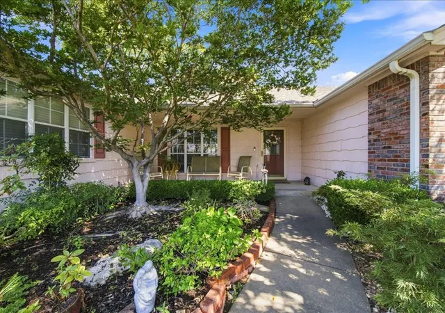Photo 3 of Single family home for sale at 8919 E 62nd Pl, Tulsa, OK 74133 | MLS# 2630253 | Listing updated on 2026-08-28