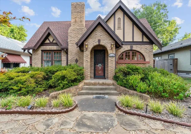 Photo 1 of Sale Pending at 2120 E 18th St, Tulsa, OK 74104 | MLS# 2631607 | Listing updated on 2026-09-01