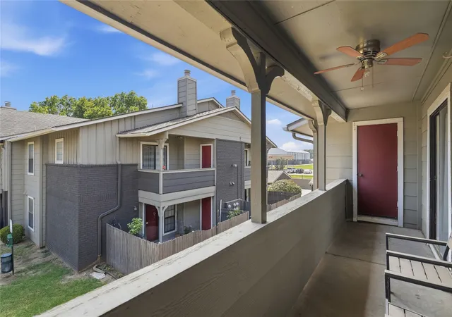 Listing Photo 2 - Condo for sale in building located at 9015 S Delaware Ave, Tulsa, OK 74137 - Unit #303