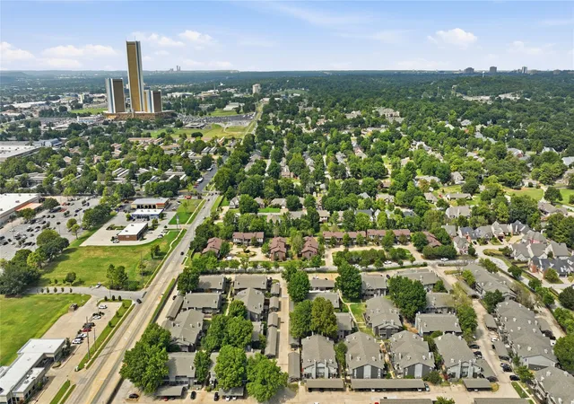 Photo 3 of Condo for sale at 9015 S Delaware Ave #303, Tulsa, OK 74137 | MLS# 2631756 | Listing updated on 2026-08-28